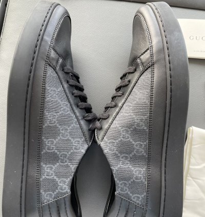 Rare Limited Edition Gucci Supreme Leather Low Top Sneakers