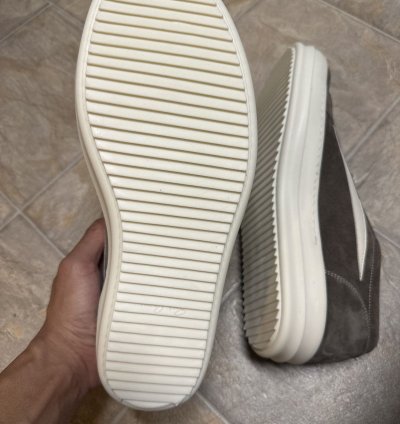 RICK OWENS VINTAGE SNEAKS IN DUST LEATHER SZ 42 NEW BOX