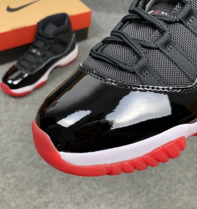 Nike Air Jordan 11 Retro Playoffs Bred (2019)