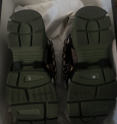 SEND OFFERS Gucci Flashtrek SEGA Green Removable Crystals