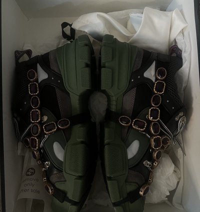 SEND OFFERS Gucci Flashtrek SEGA Green Removable Crystals