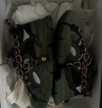 SEND OFFERS Gucci Flashtrek SEGA Green Removable Crystals