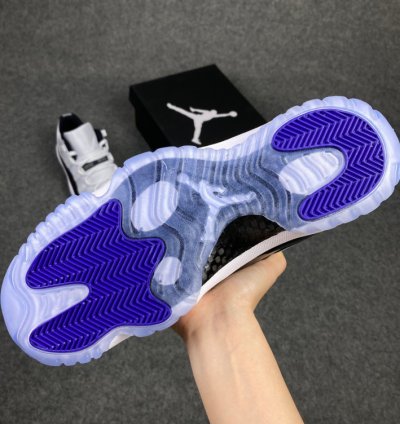 Nike Air Jordan 11 Retro Low Concord