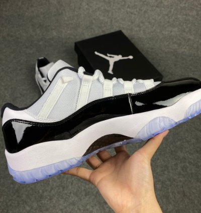 Nike Air Jordan 11 Retro Low Concord