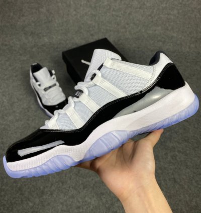 Nike Air Jordan 11 Retro Low Concord