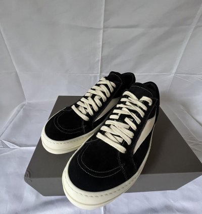 Suede leather vintage sneakers brand new