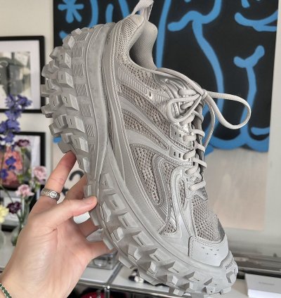 SUPER RARE - DEFENDER SNEAKERS 46