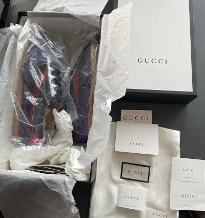 Super Runway GG Logo Limited Edition ACE Leather Sneaker