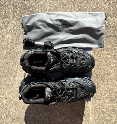 Track 2 Sneaker
