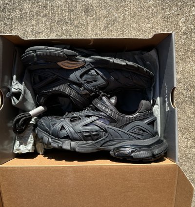 Track 2 Sneaker