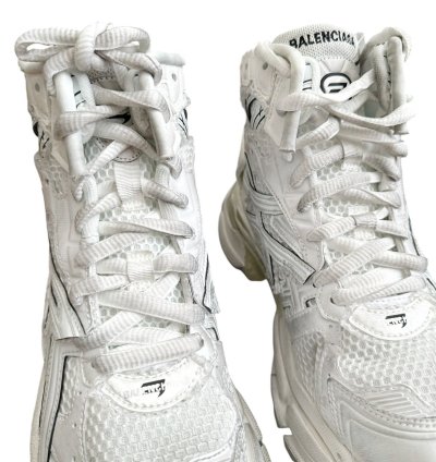 White High Top Mid Runner