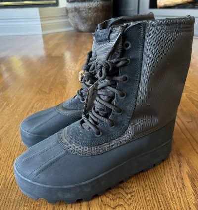 10 5 Yeezy 950 Boots Pirate Black Brand New