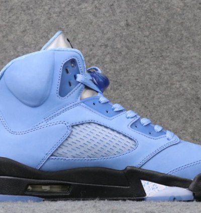 Nike Air Jordan 5 Retro UNC University Blue