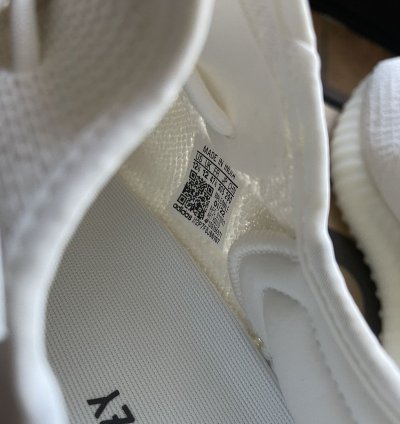 2022 Adidas Yeezy Boost 350 V2 Bone SZ US 12 5