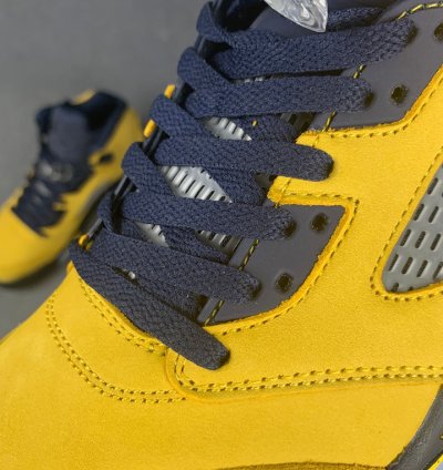 Nike Air Jordan 5 Retro Michigan (2019)