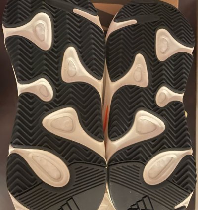 Adidas - Yeezy Boost 700 Wave Runner