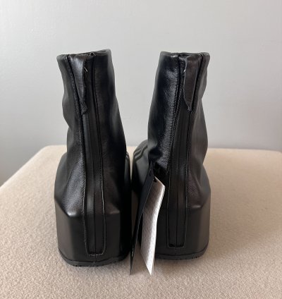 Adidas -3 Kyasu Overboot in Black Leather