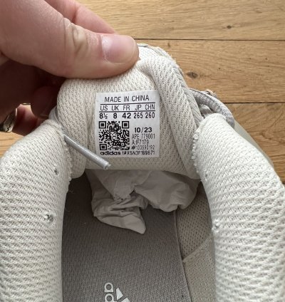 Adidas Bad Bunny RESPONSE CL