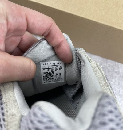 Adidas Kanye West Yeezy 500 Stone Salt Size 11