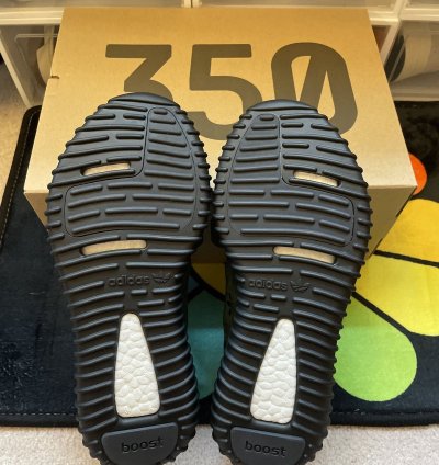 Adidas Yeezy Boost 350 V2 Pirate Black Size 8