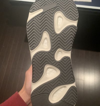 Adidas Yeezy Boost 700 V2 Cream