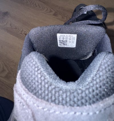 Adidas Yeezy Boost 700 V2 Vanta