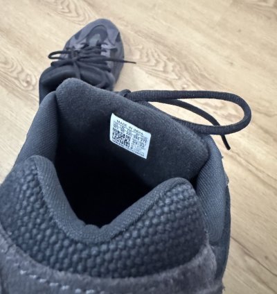 Adidas Yeezy Boost 700 V2 Vanta