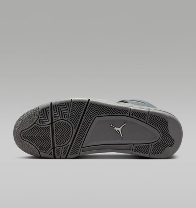 Air Jordan 4 SE Wet Cement