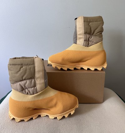 Adidas Yeezy Knit RNR Boot in Sulfur