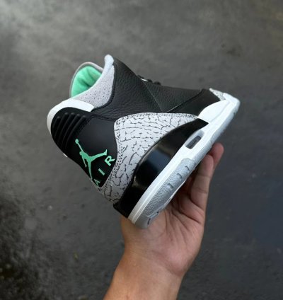Air Jordan 3 Green Glow