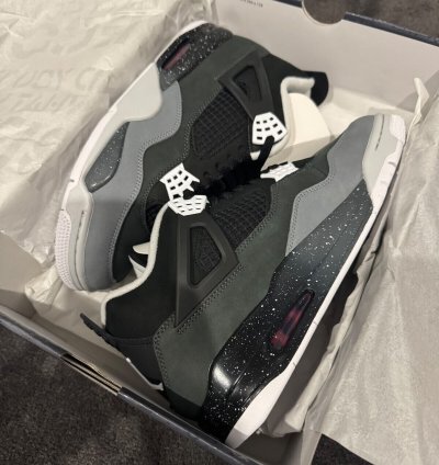 NIKE AIR JORDAN 4 RETRO FEAR