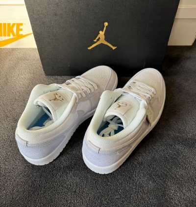 NIKE AIR JORDAN 1 LOW 'PARIS'