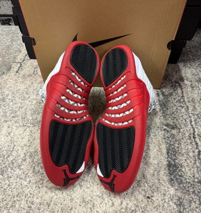 NIKE AIR JORDAN 12 RETRO CHERRY
