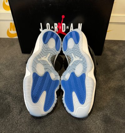 NIKE AIR JORDAN 11 RETRO LOW 'SPACEJAM'