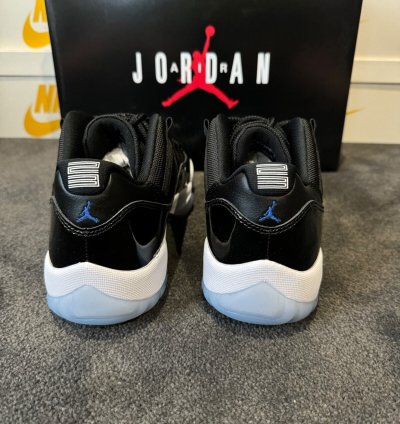NIKE AIR JORDAN 11 RETRO LOW 'SPACEJAM'