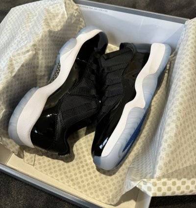 NIKE AIR JORDAN 11 RETRO LOW 'SPACEJAM'