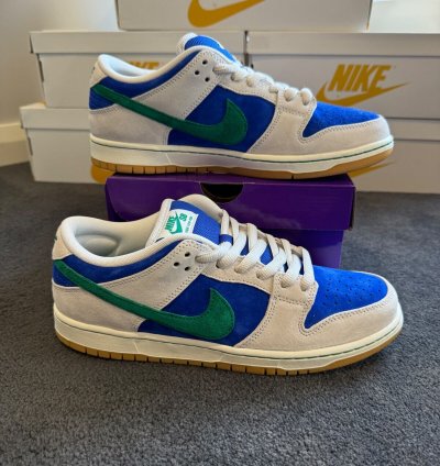 NIKE SB DUNK LOW PRO