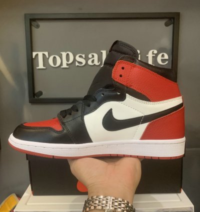 Air Jordan 1 Retro High OG 'Bred Toe' 555088-610