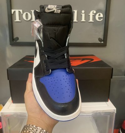 Air Jordan 1 Retro High OG 'Royal Toe' 555088-041