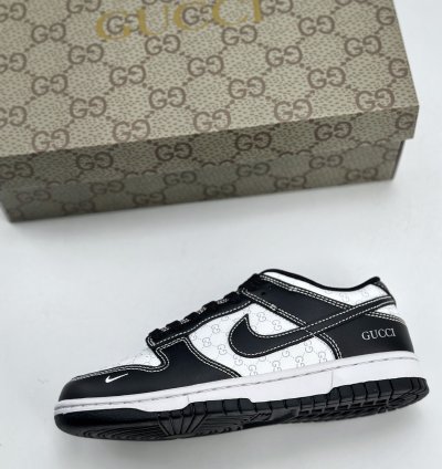 280 Nike SB Dunk Low x GUCCI white and black printed small hook SF1588-136 -