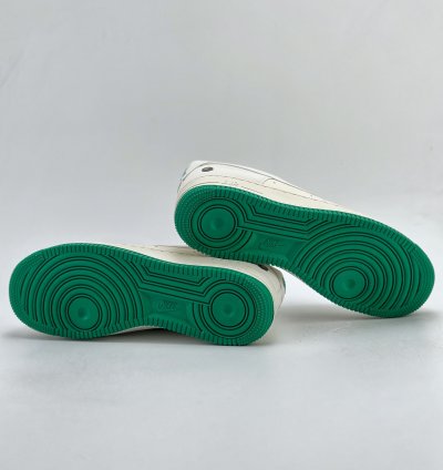240 Nike Air Force 1 Low 07 x BAPE White Green Starry Sky FG6688-102 -