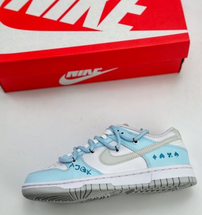 240 Nike SB Dunk Low Heart North Carolina Blue Playing Card American Graffiti Bl