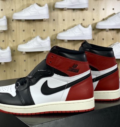 260 Nike Air Jordan 1 Retro High OG Black Toe AJ1 basketball shoes Black and whi