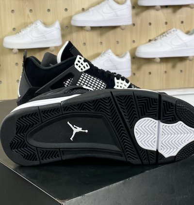 380 Nike Air Jordan 4 Retro Black WhitePanda Michael Jordan AJ4 mid-top basketba