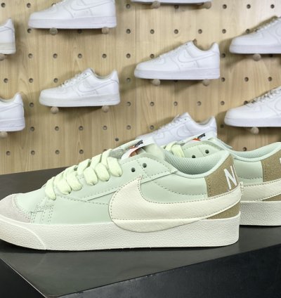 140 Nike Blazer 77 Low JumboWhiteOlive Green1977 Blazers Sneakers Leather Mint G