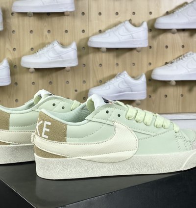 140 Nike Blazer 77 Low JumboWhiteOlive Green1977 Blazers Sneakers Leather Mint G
