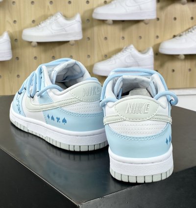240 Nike SB Dunk Low Royal Dunk Series Low-top Sneakers Blue, White and Gray Sum