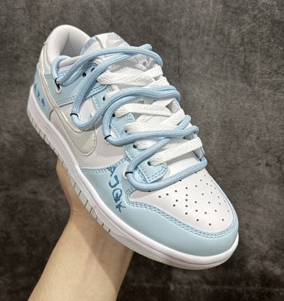 260   NK Dunk Low Heart North Carolina Blue DV0831-101 -