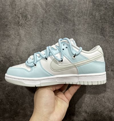 260   NK Dunk Low Heart North Carolina Blue DV0831-101 -