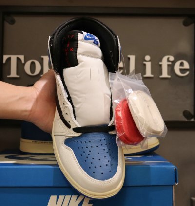 Fragment Design x Travis Scott x Air Jordan 1 Retro High OG 'Military Blue' DH3227-105